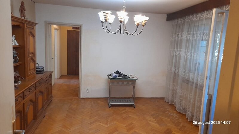 Lujerului 3 camere, 2 balcoane, stradal langa metrou Lujerului.